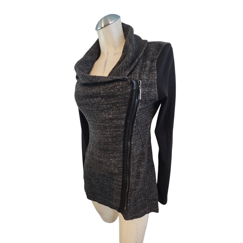 Calvin Klein Size XS Asymmetrical Zip Sweater Jacket Quick Dry